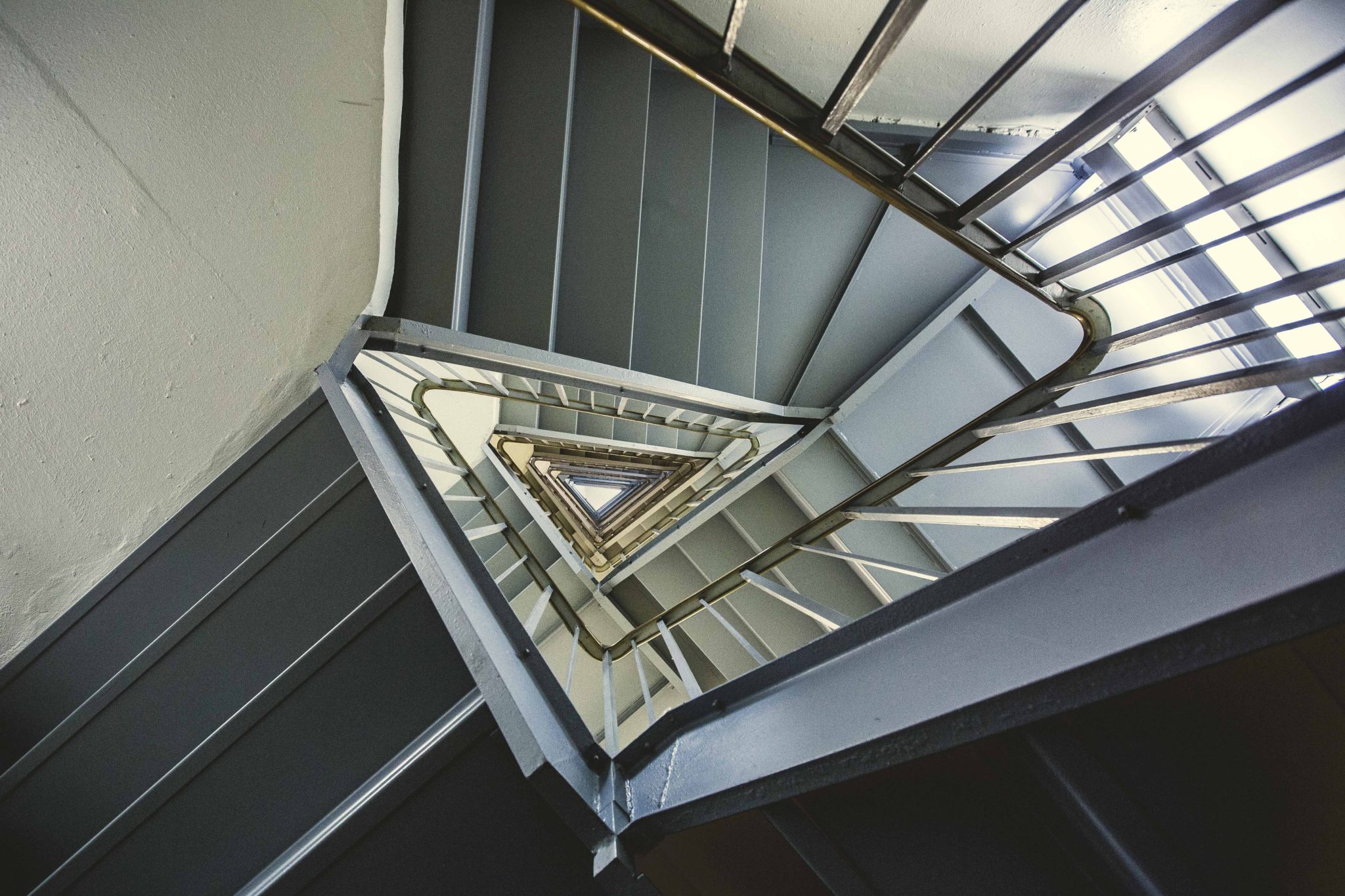WeWrite Vertigo Triangular Staircase 4460x4460